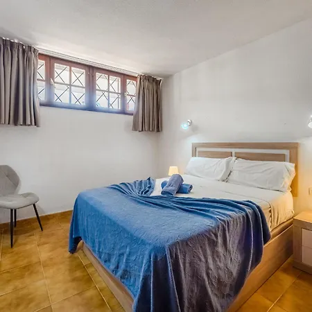 Blue Neptuno-1 By Interhome